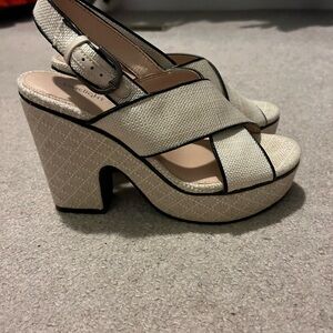 Limelight Women's Cream Platform Sandals